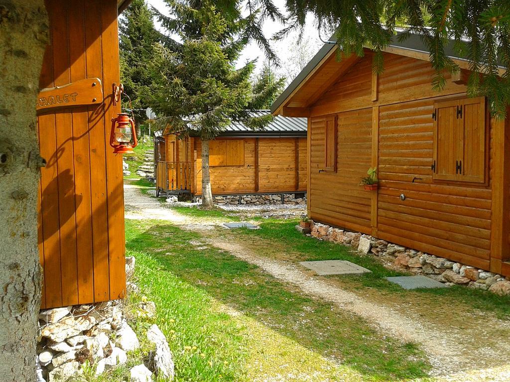 Hotel Campeggio Branchetto Bosco Chiesanuova Exterior foto